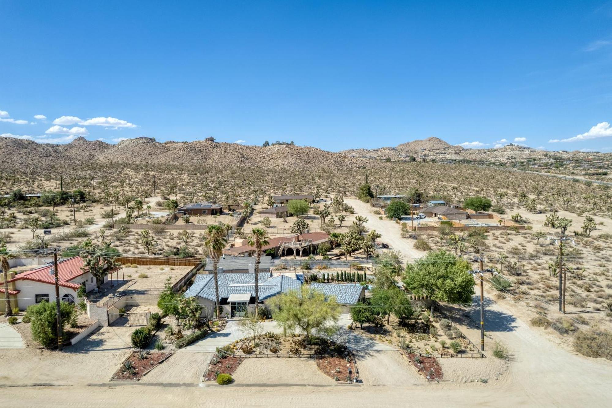 Archie By Avantstay Desert Retreat W Courtyard Edge Of Joshua Tree Юка Вали Екстериор снимка